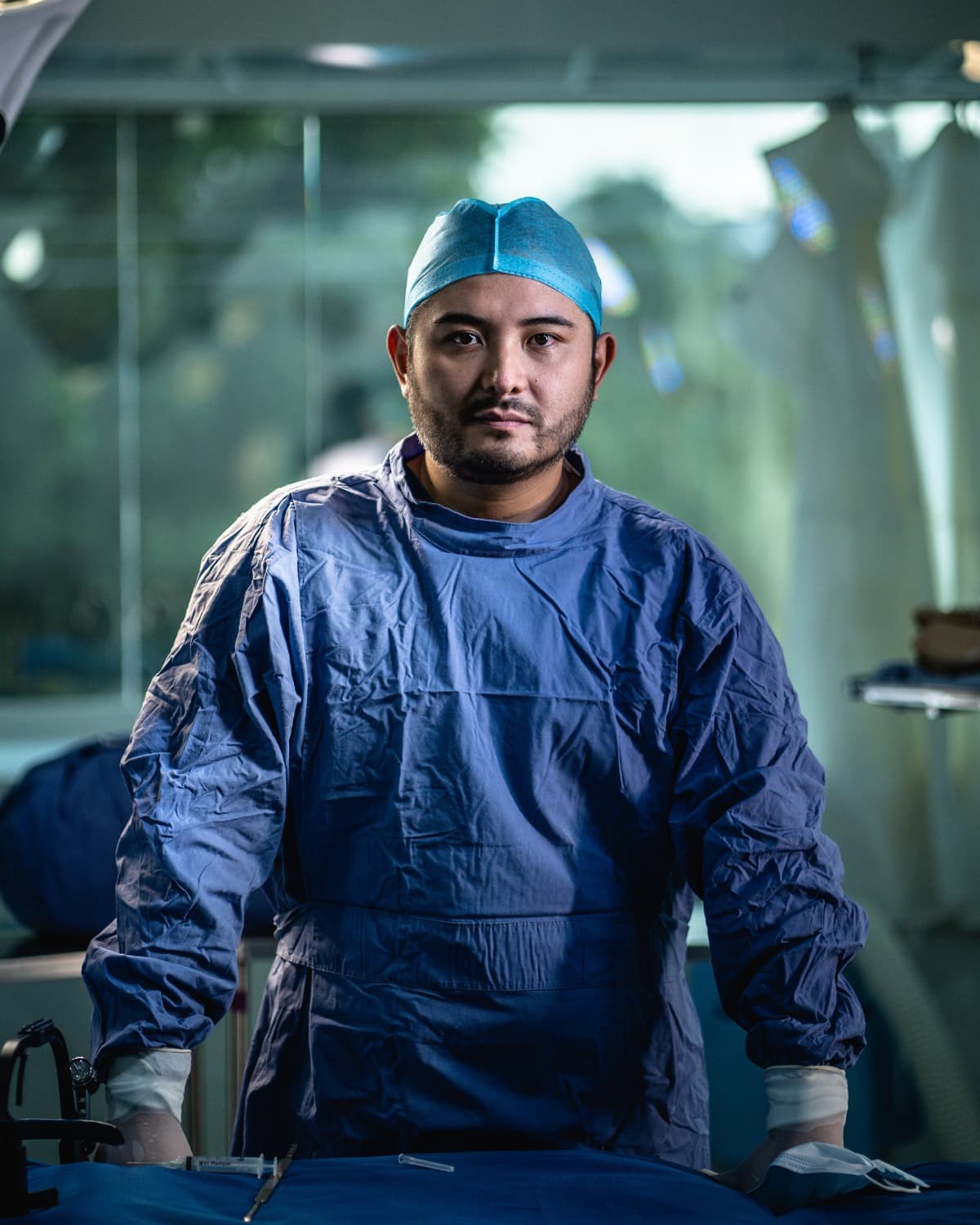 Dr. Hirosi Sashida, cirujano plástico